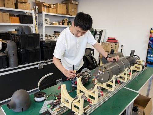 沙丁魚(yú)200無(wú)人潛航器核心測(cè)試完成 湖南大學(xué)團(tuán)隊(duì)創(chuàng)新成果引領(lǐng)海洋智能裝備發(fā)展